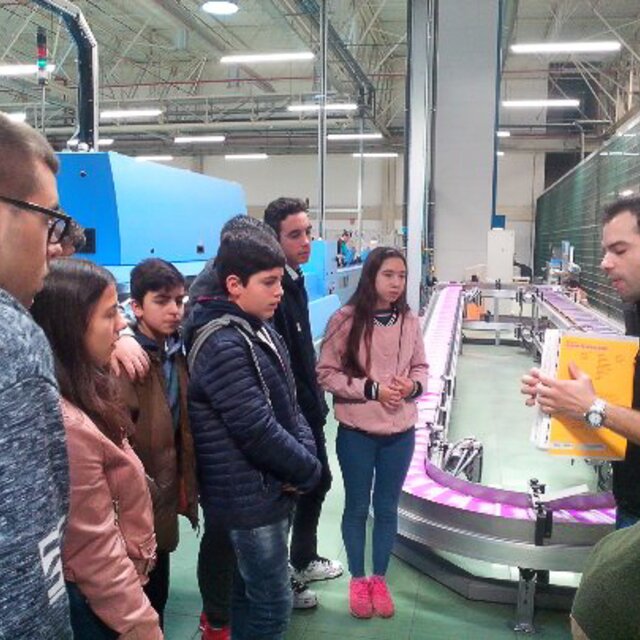 26197453_1691872107543974_1624077175_n