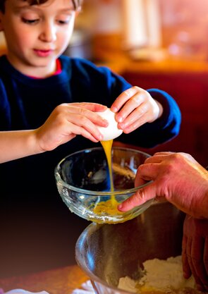 boy-home-young-food-cooking-color-1202784-pxhere