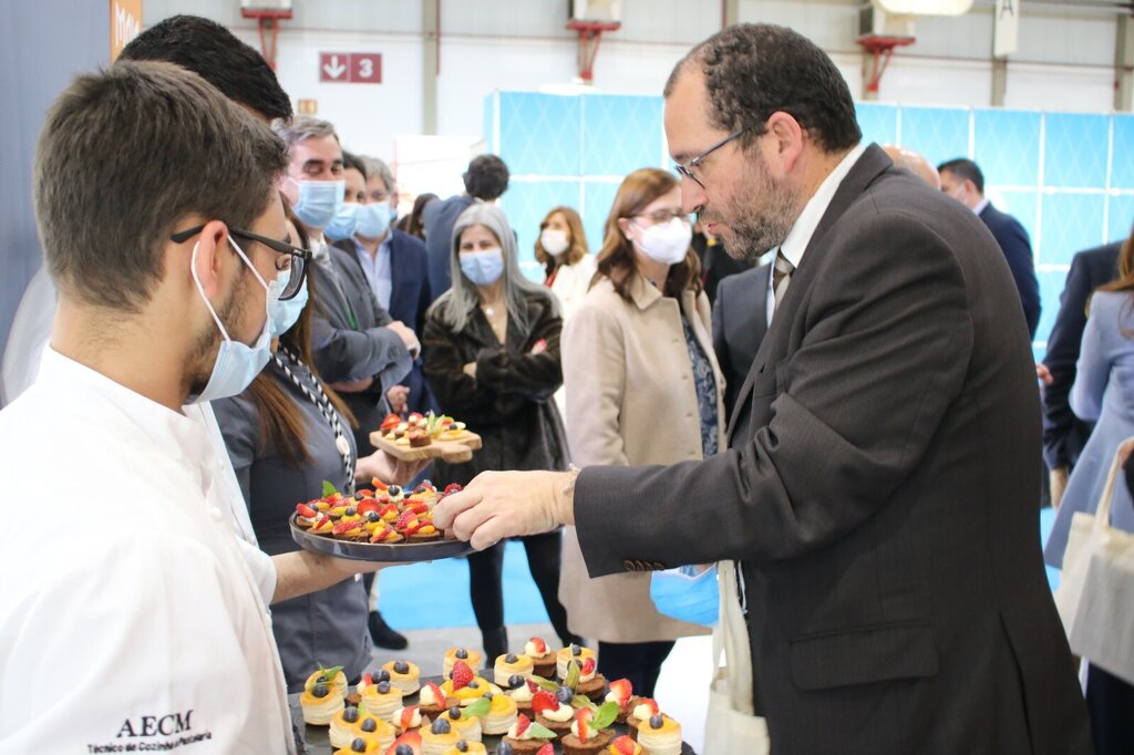 279059141_354557436697686_8072666597352091245_n