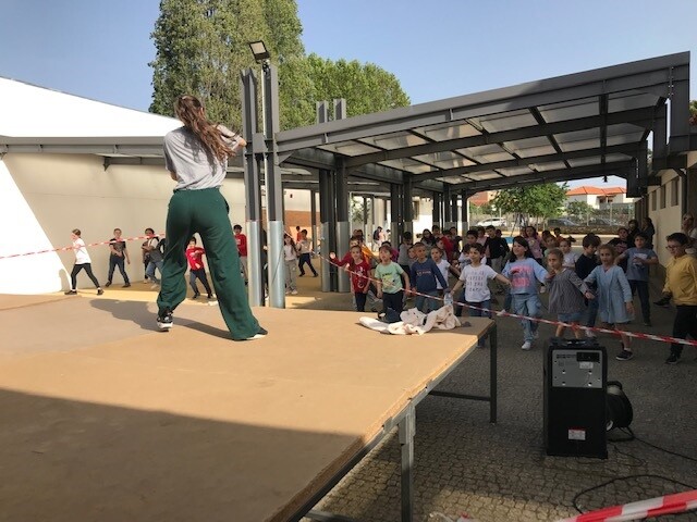 Pedras Rubras a dançar