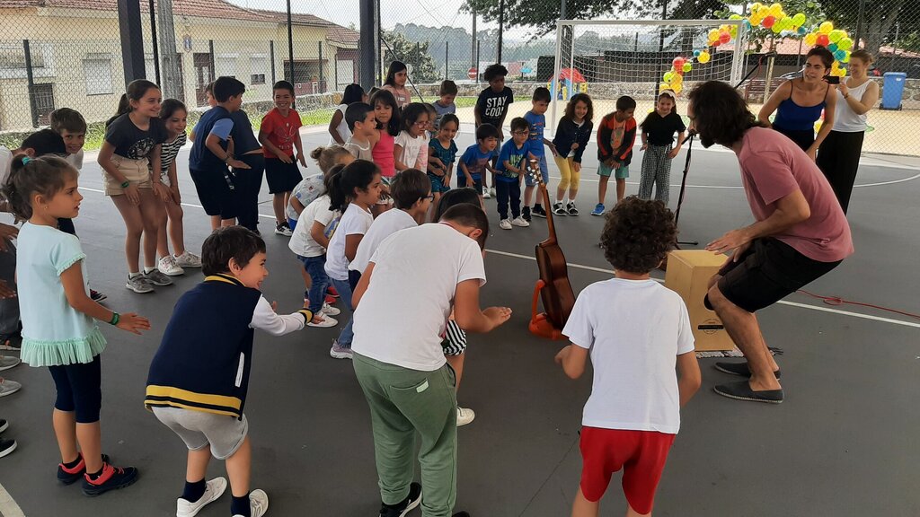 folklore duo_ EB Ferreiró