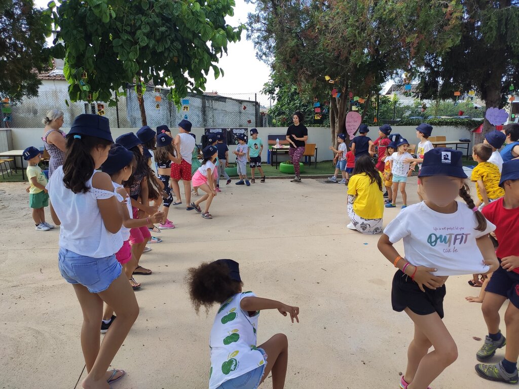 Danças_Popolomondo_Escola_Básica_de_Ferronho