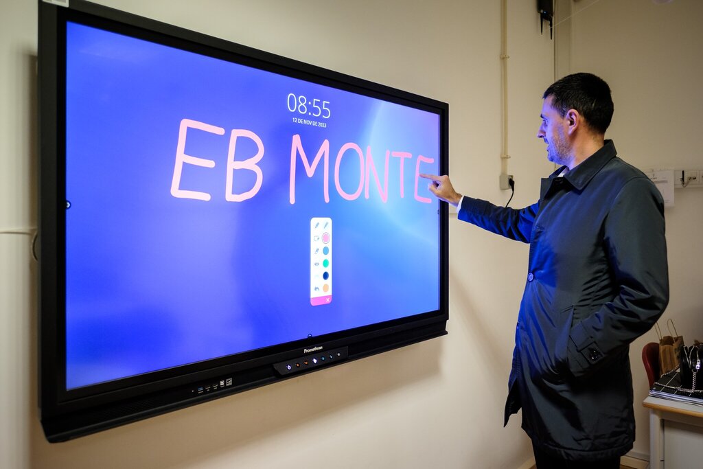 401273796_734693625350730_438702243741302425_n