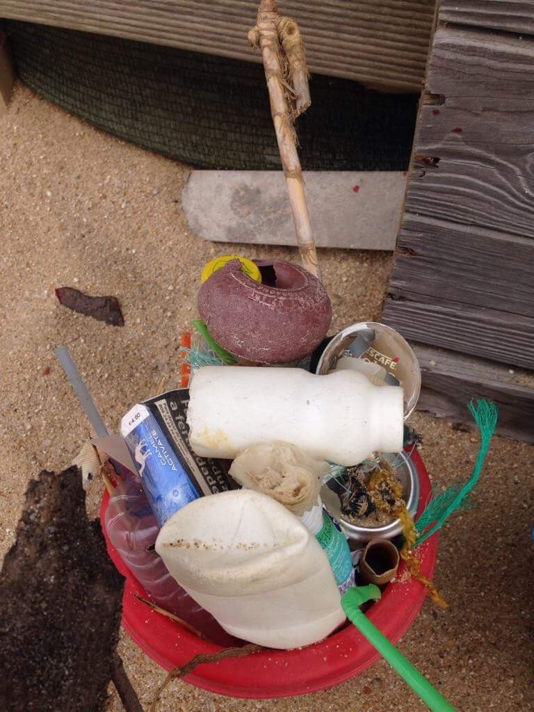 Praia "Deixa zero, leva um"