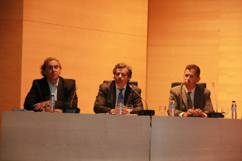 Innovation Day Meetings 2012 - "As Redes Sociais e a Inovação: Uma aplicação empresarial e profis...