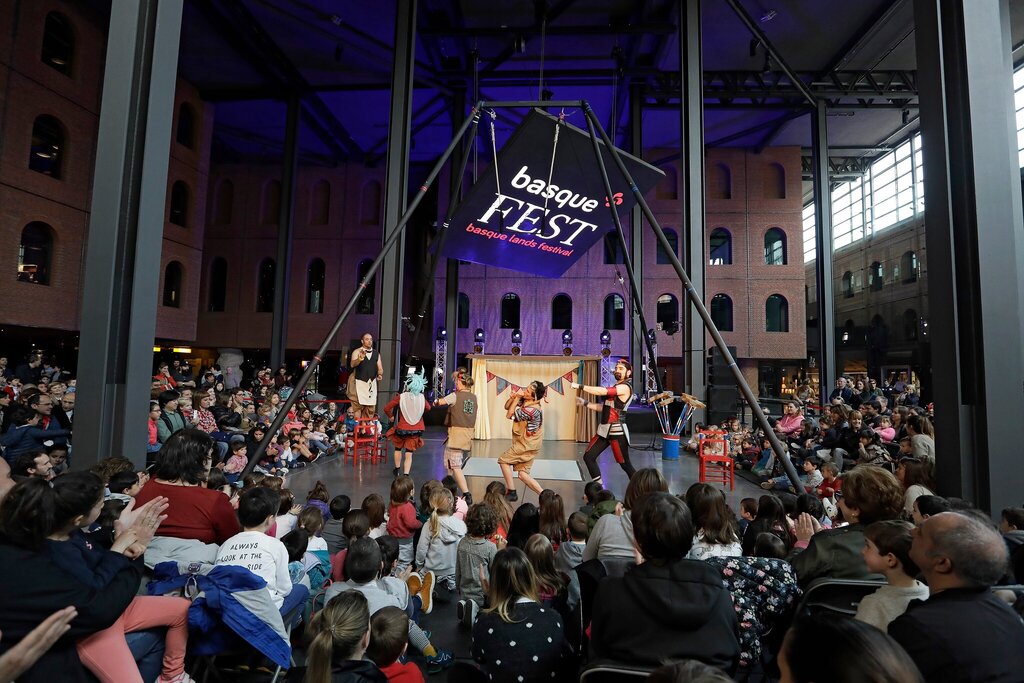 "Prozak" - Malas Compañias Zirko Taldea I Festival Internacional de Teatro Cómico da Maia
