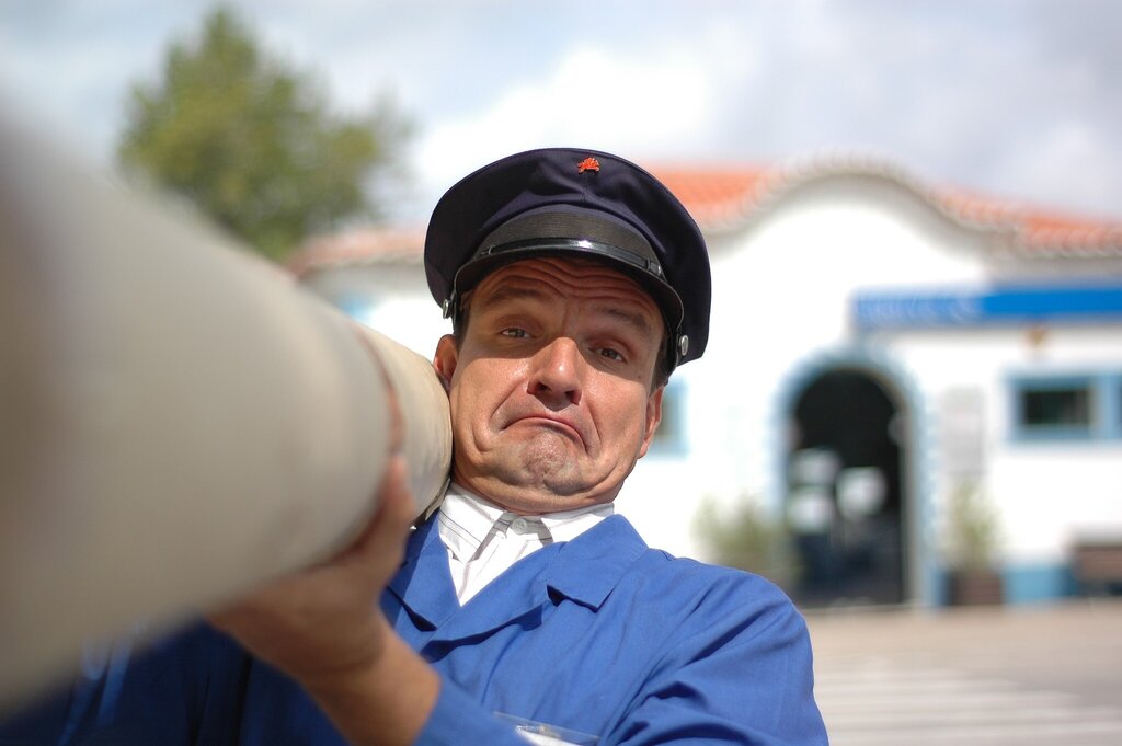 "O Carteiro" - Thorsten Grütjen I Festival Internacional de Teatro Cómico da Maia