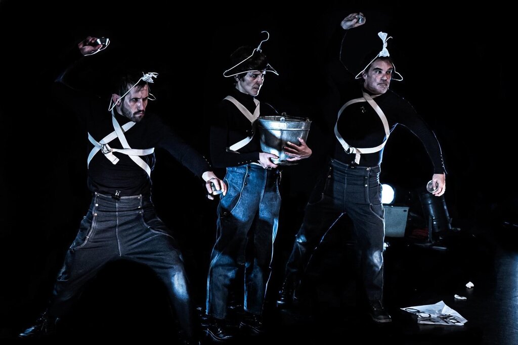 "Napoleão ou o Complexo de Épico" – Companhia do Chapitô I Festival Internacional de Teatro Cómic...