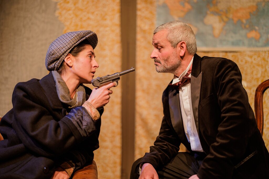 Teatro À(s) Quinta(s) - “Comer pela Calada”