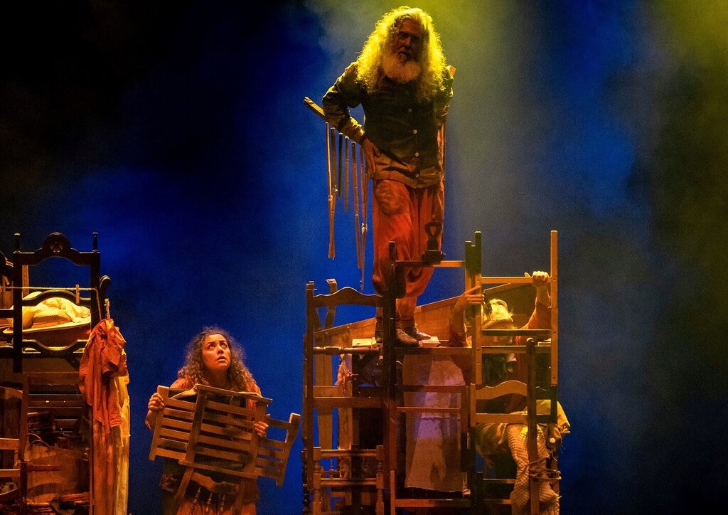 “Les Uns Sur Les Outres” - Varazim Teatro, no Grande Auditório do Fórum da Maia