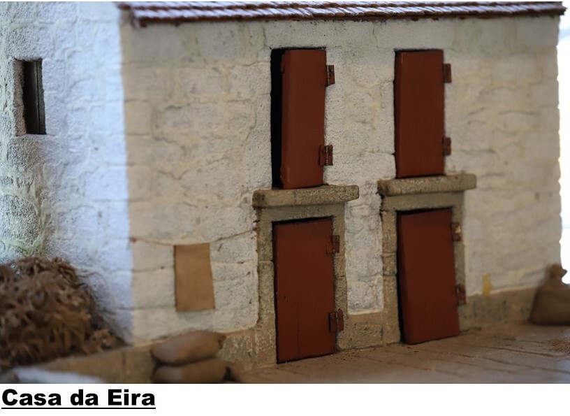 Exposição "Coleção Fora do Cofre - Casas de Lavoura" na Biblioteca Municipal