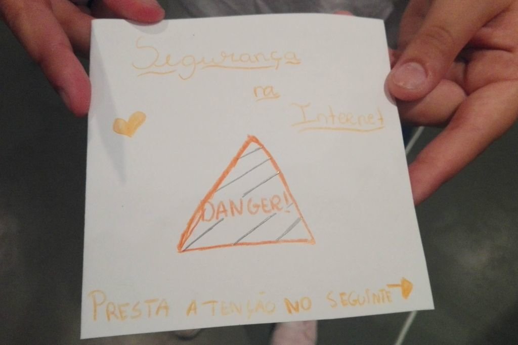 “VAMOS FALAR DE… INTERNET SEGURA” nas Lojas da Juventude e no âmbito das FAJ