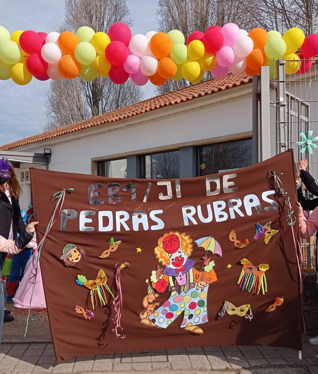 E o Carnaval coloriu as Escolas!