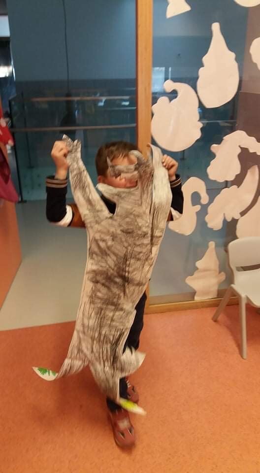 A personagem brinca comigo em Faz&Conta