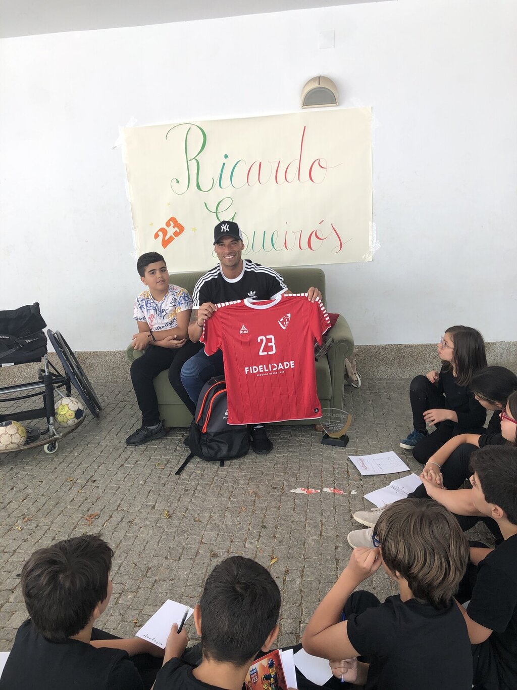 Ricardo Queirós visita a EB nº2 de Gueifães