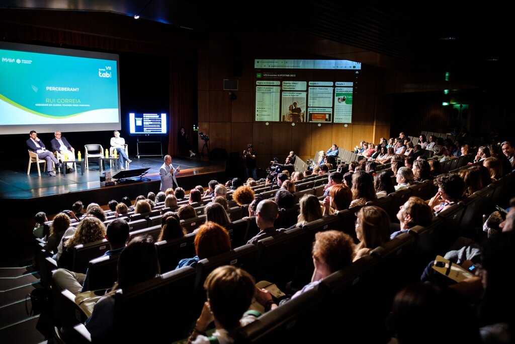 Educação | Mais de 1000 inscritos discutiram inovação pedagógica FLASHBACK