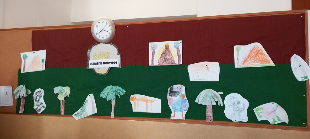 Escola Básica de Moutidos a Viajar pelo Mundo Jurássico