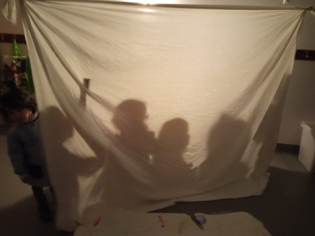 Espetáculo de fantoches e de sombras em Faz&Conta