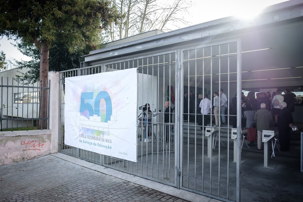  Presidente da Câmara Municipal distinguiu Escola Secundária da Maia na comemoração dos 50 anos  