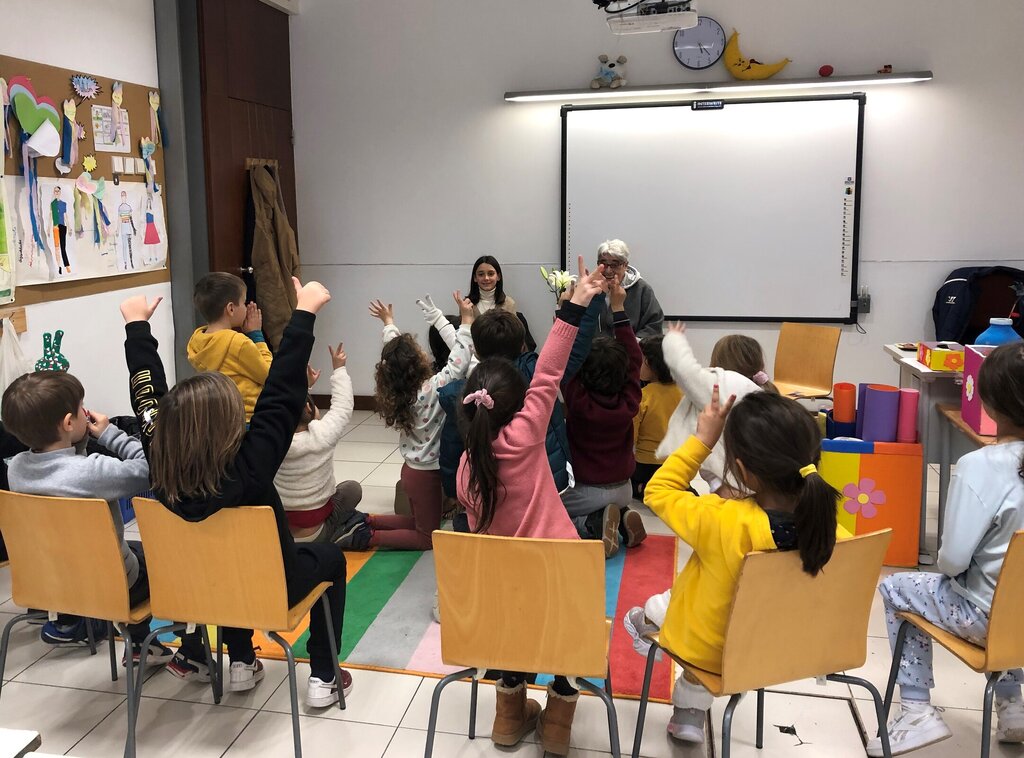 A Avó Teresa regressa à Escola