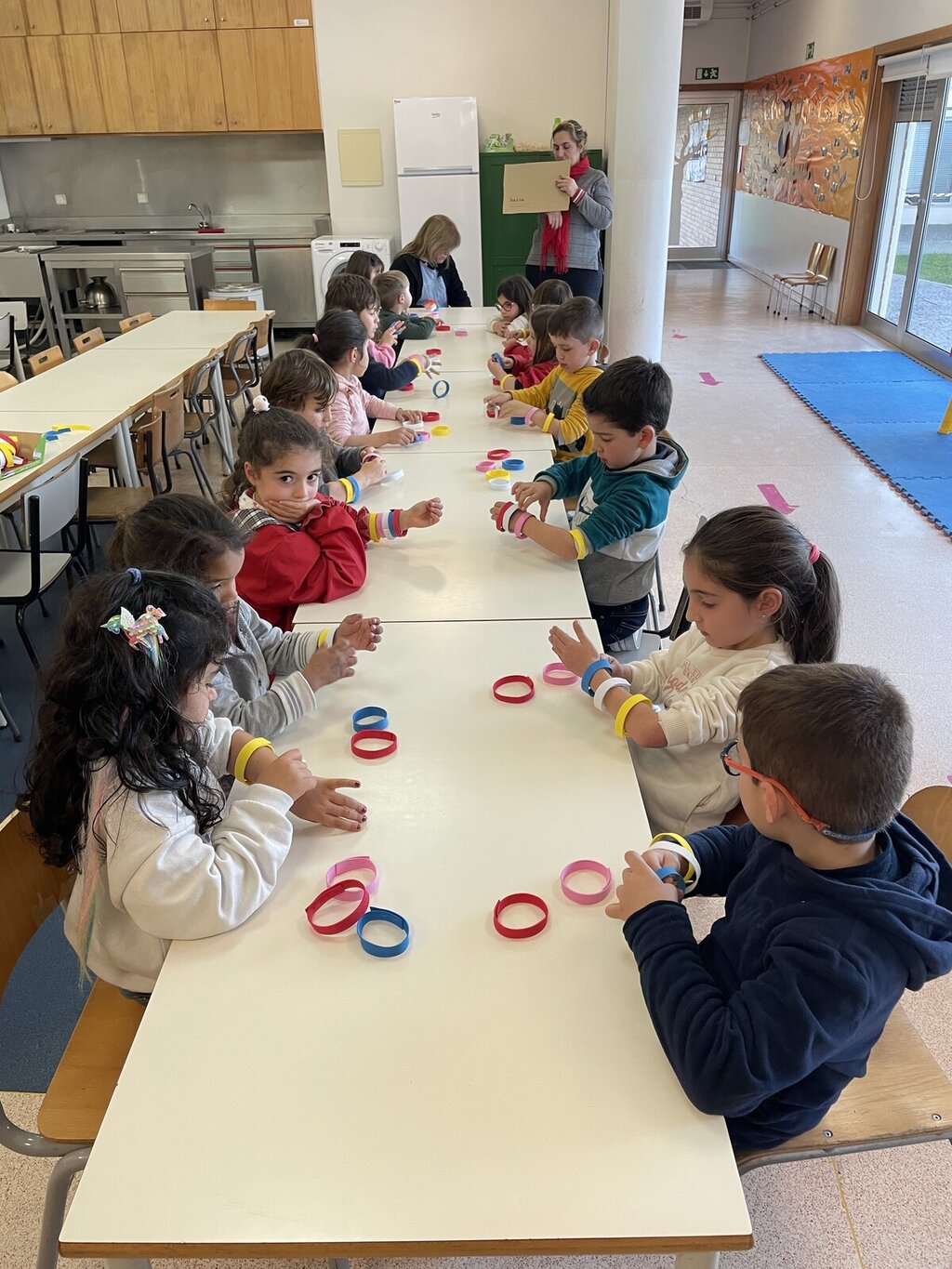 Pulseira colorida em plenaMente