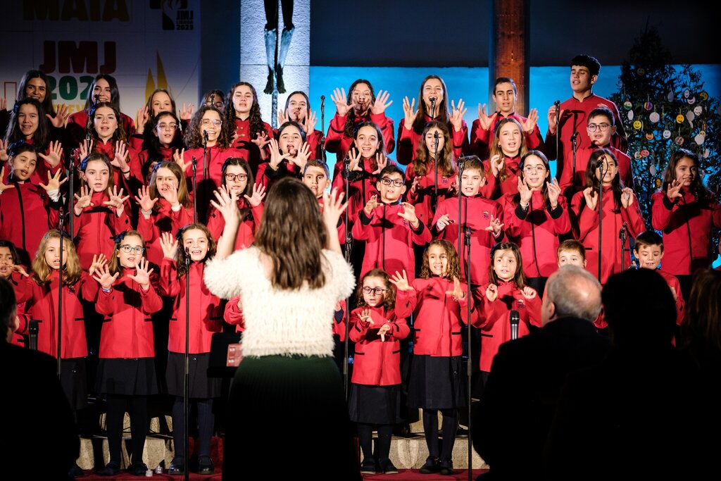 Pequenos Cantores da Maia aqueceram corações em Concerto de Reis