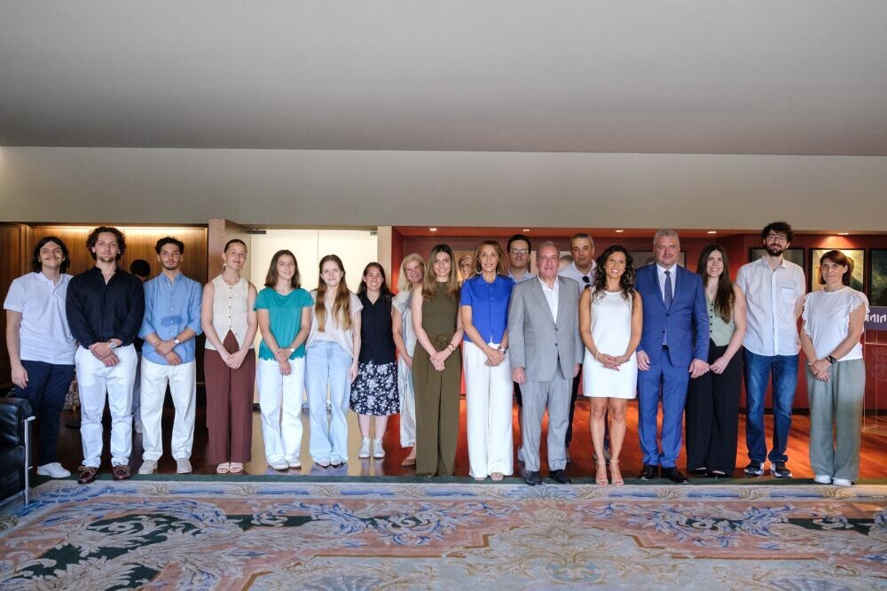 Bolsas de estudo a jovens dotados de talento artístico, científico e mérito académico 2025