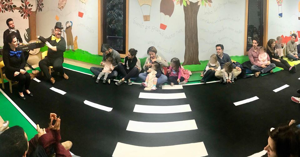 Beb&eacute;s e Pap&aacute;s foto